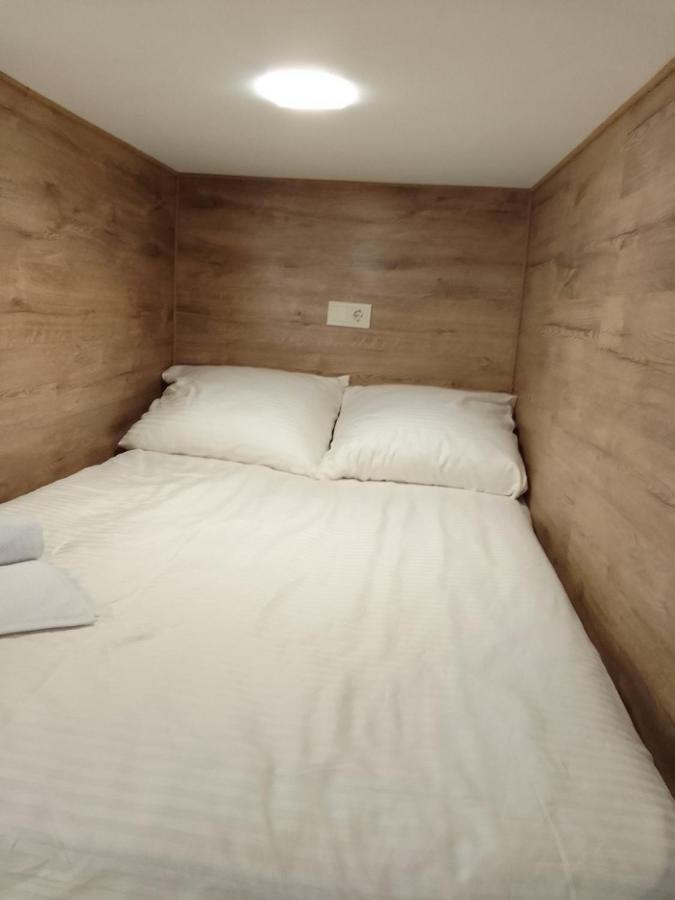 Hostel Voyage Киев Экстерьер фото