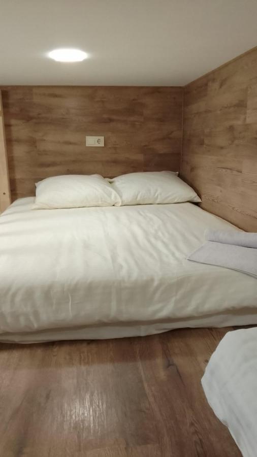 Hostel Voyage Киев Экстерьер фото